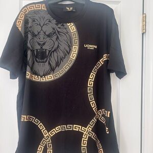 Vintage UOMINI Black and Gold Graphic T-Shirt